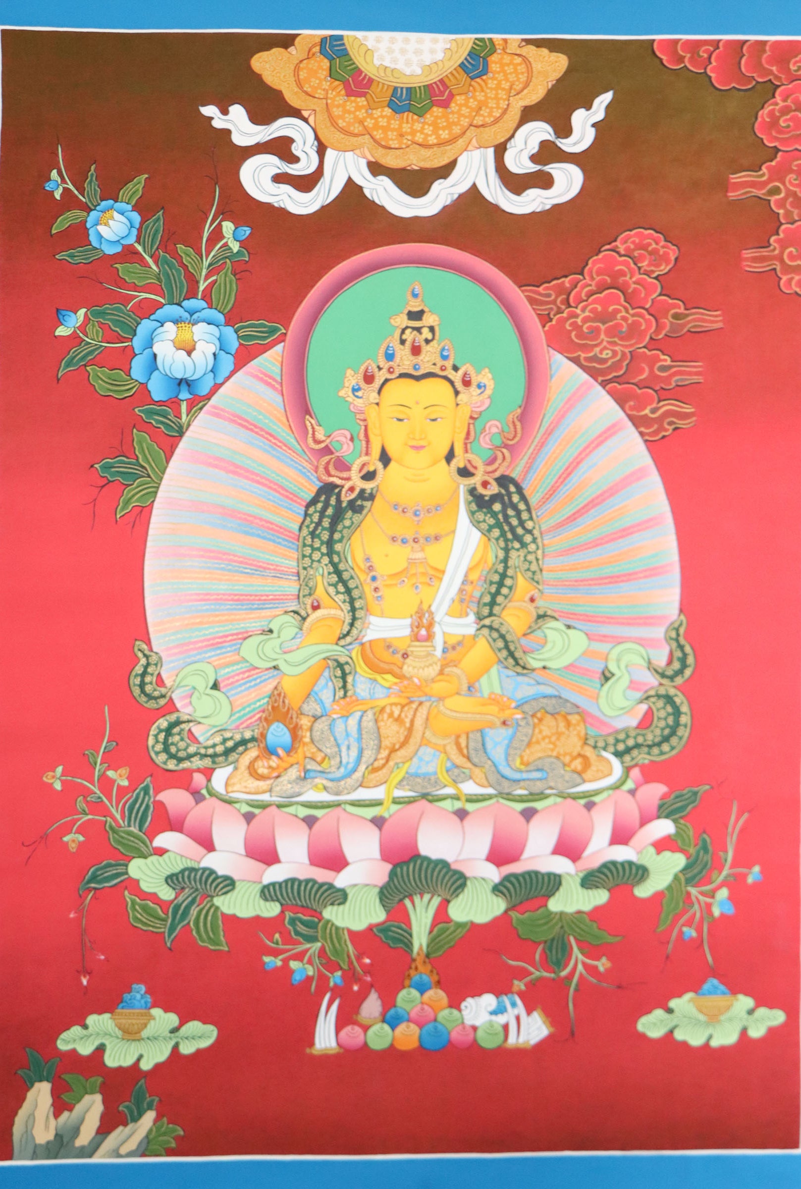 Crown Buddha Thangka for meditation and devotion.