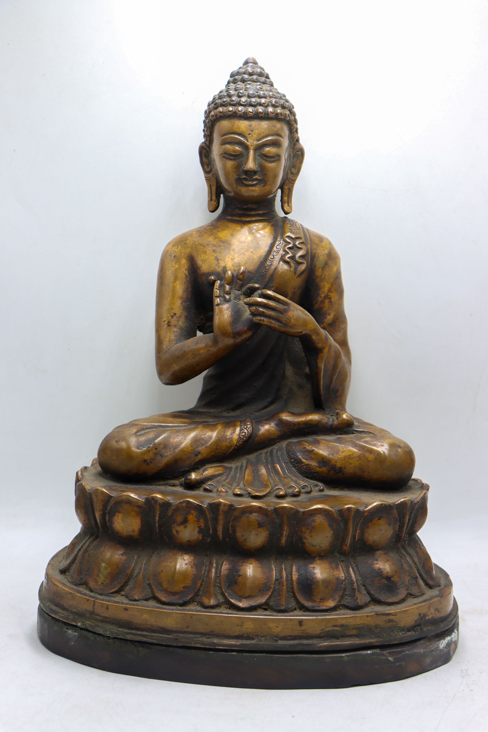 Buddha Statue for meditation and wall decor.