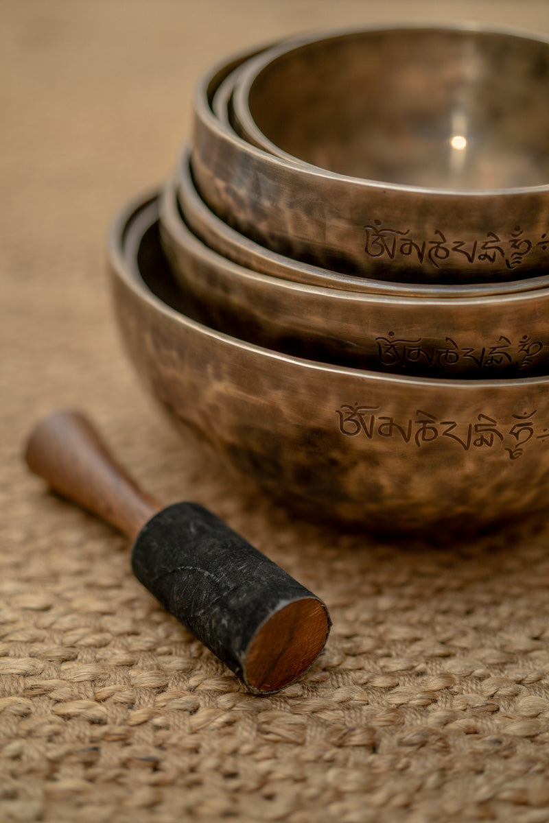Full Moon Set of 7 Singing Bowls - Tibetan Sound Healing Bowl
