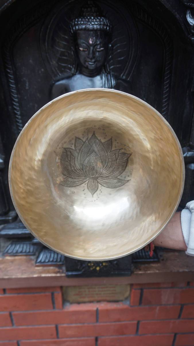 Lotus Engraved Singing Bowl for Sound healing.