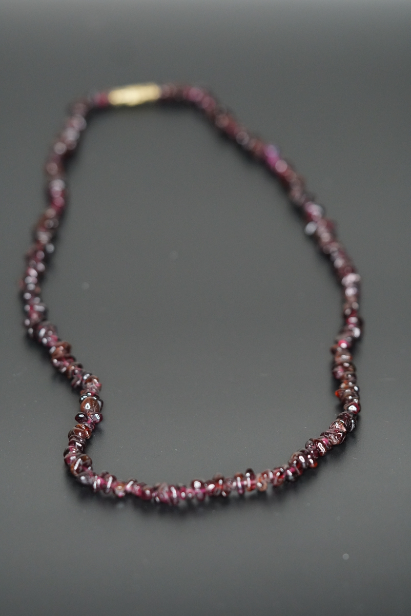 Red Garnet Chips necklace - Lucky Thanka