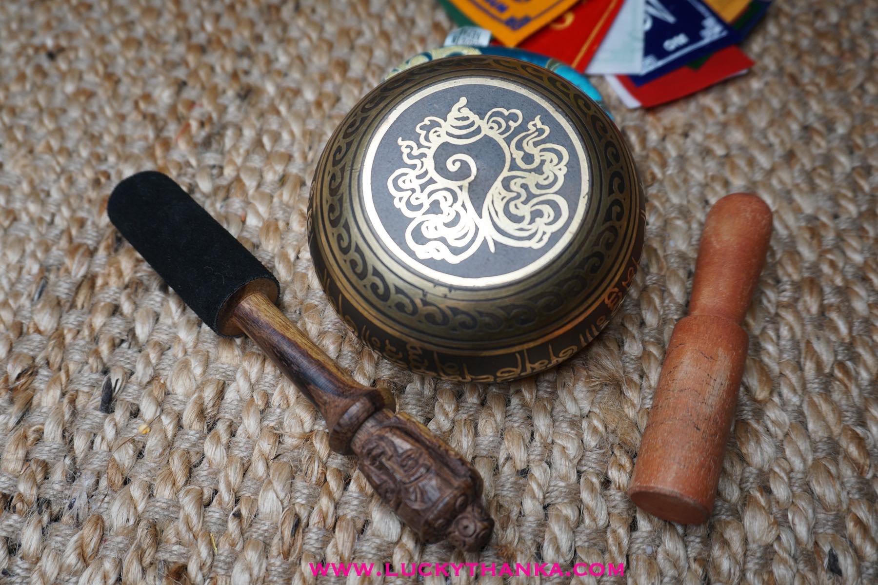 'OM', 'AUM' Symbol Singing Bowl - Lucky Thanka