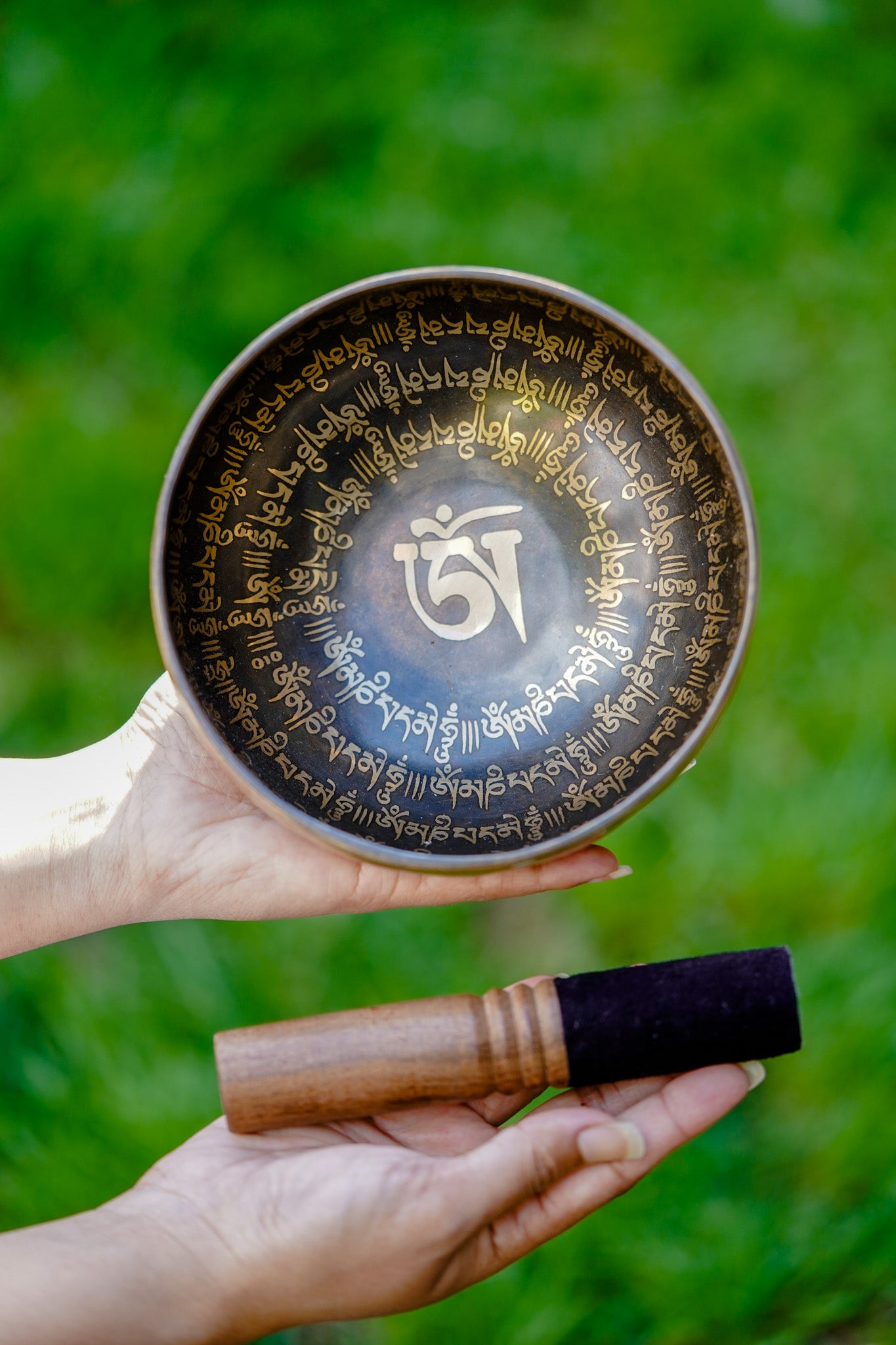 Om Singing Bowl - Lucky Thanka