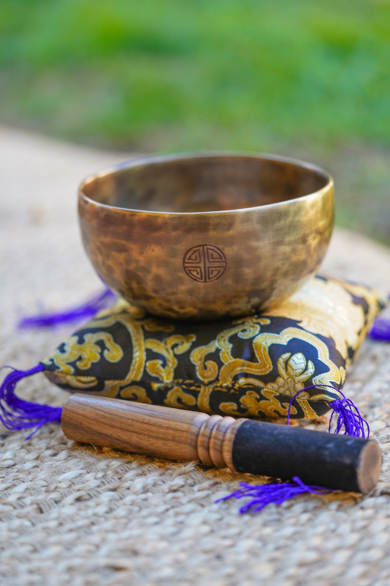 Small Full Moon Singing Bowl - Lucky Thanka