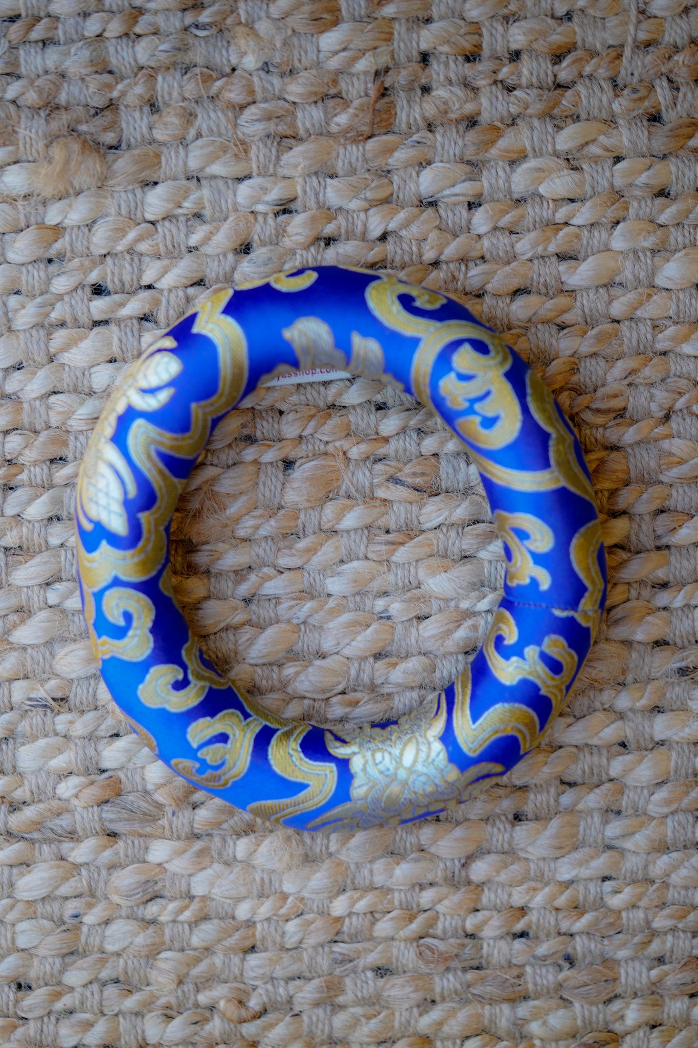 Resting Cushion - Lucky Thanka