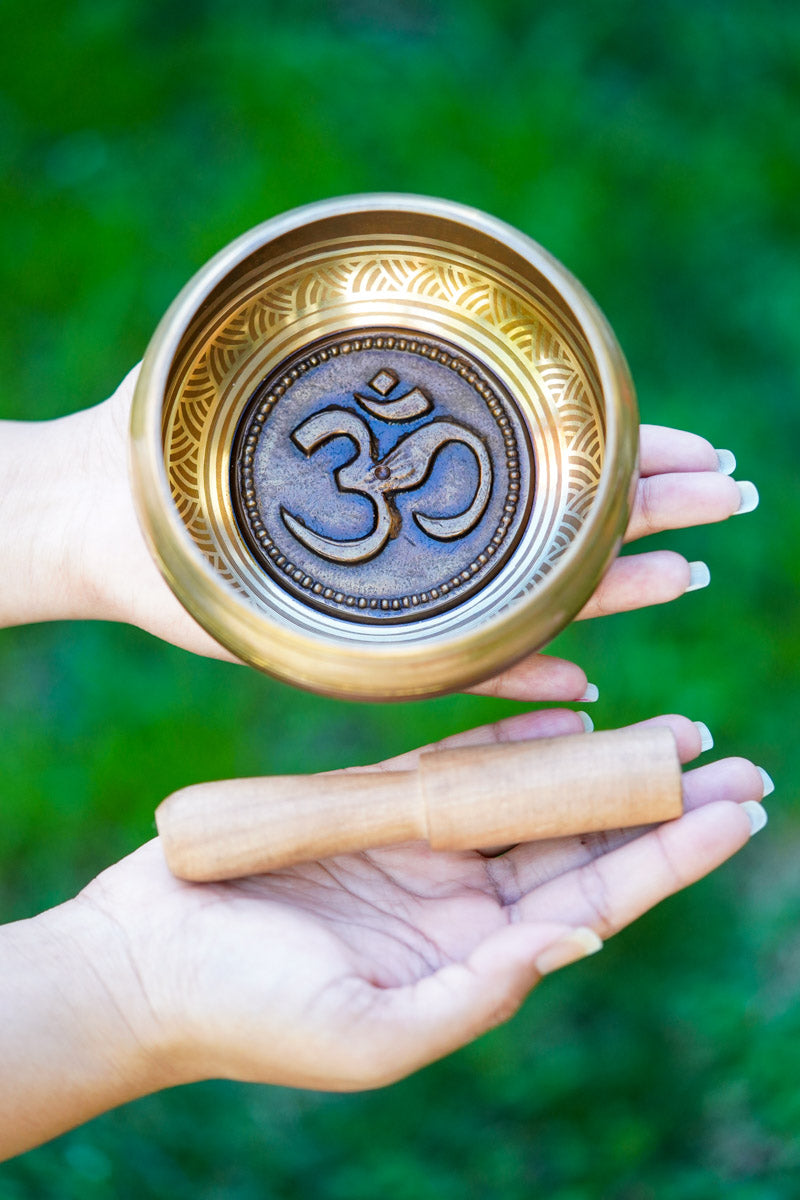 'OM', 'AUM' Symbol Singing Bowl - Lucky Thanka