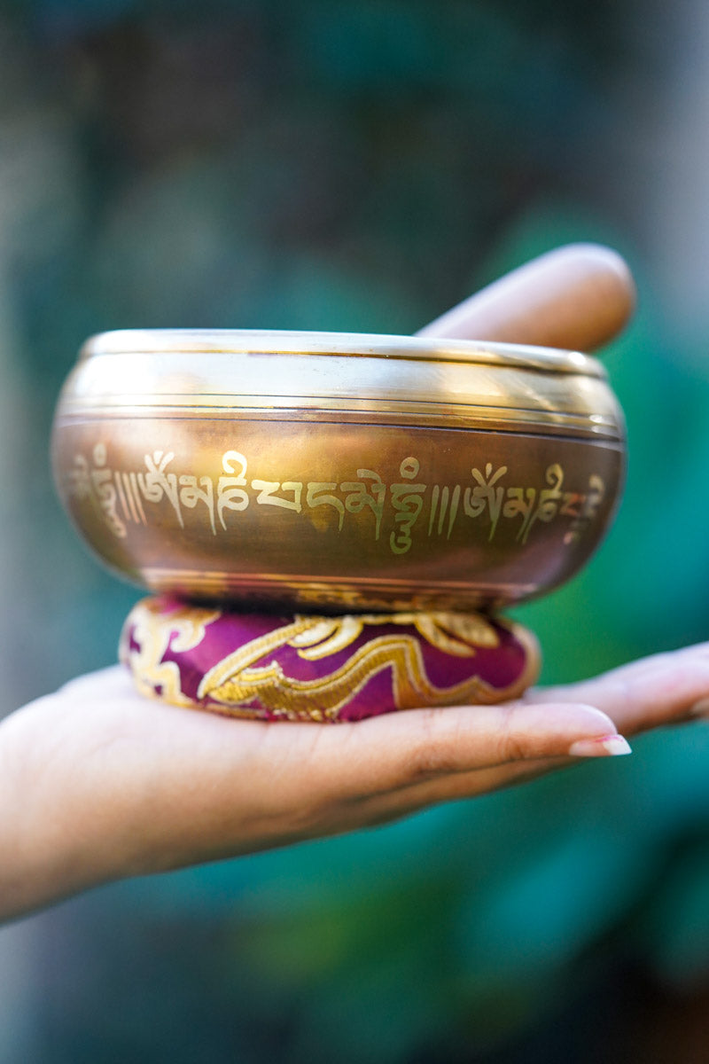 'OM', 'AUM' Symbol Singing Bowl - Lucky Thanka