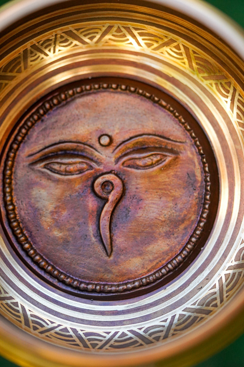 Peaceful Buddha Eye Hand Carved Singing Bowl - Lucky Thanka