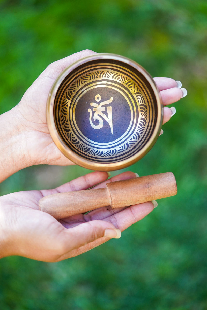 OM Mantra Singing Bowl - Lucky Thanka