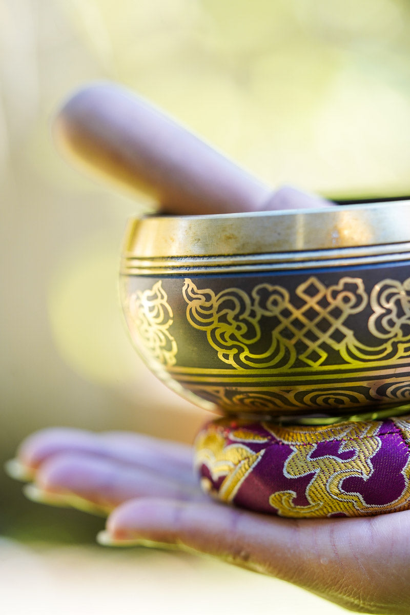 OM Mantra Singing Bowl - Lucky Thanka