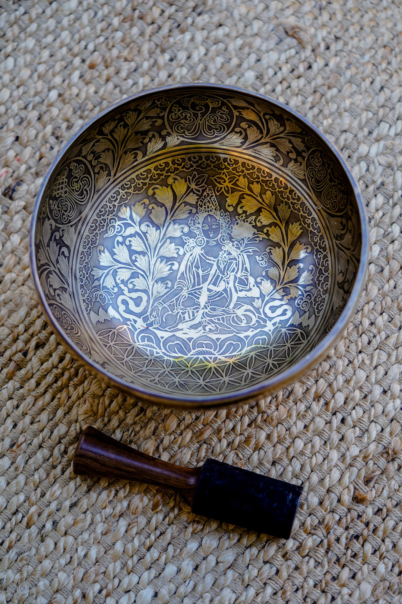 White Tara Singing Bowl - Lucky Thanka
