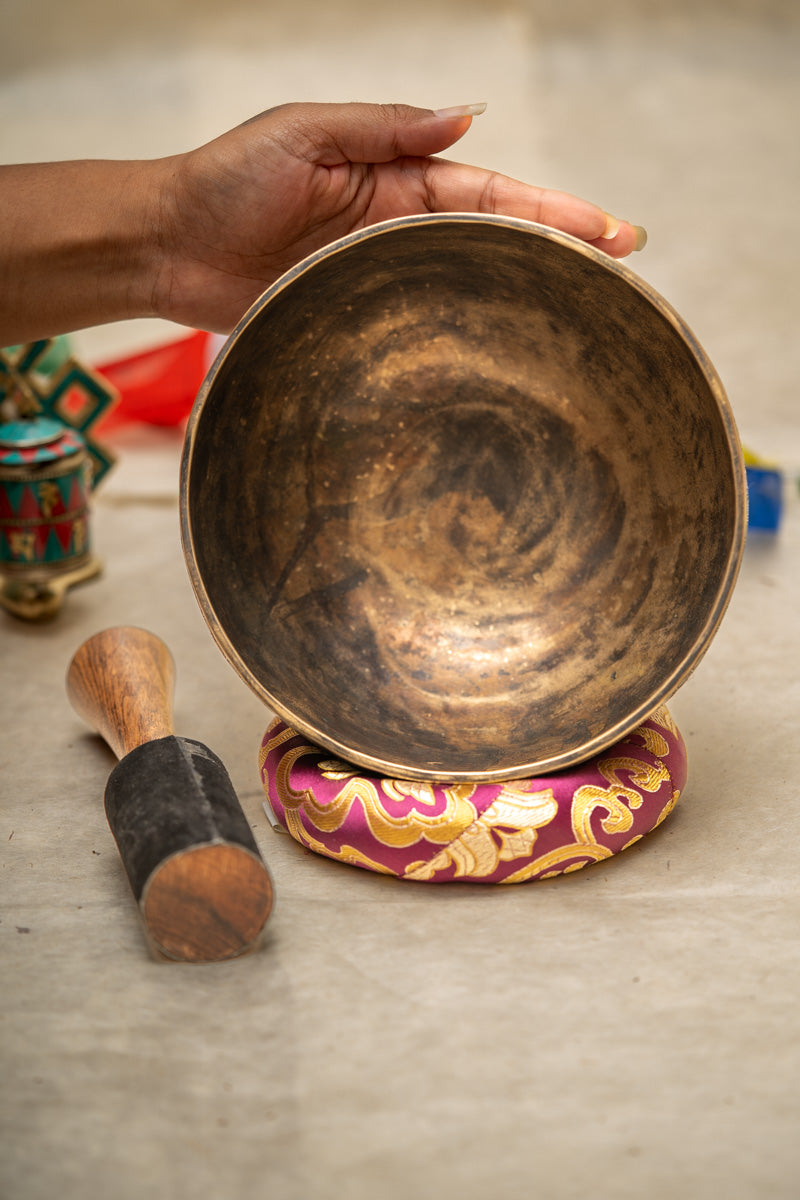 Antique Singing Bowl - Tibetan Bowl for meditation.