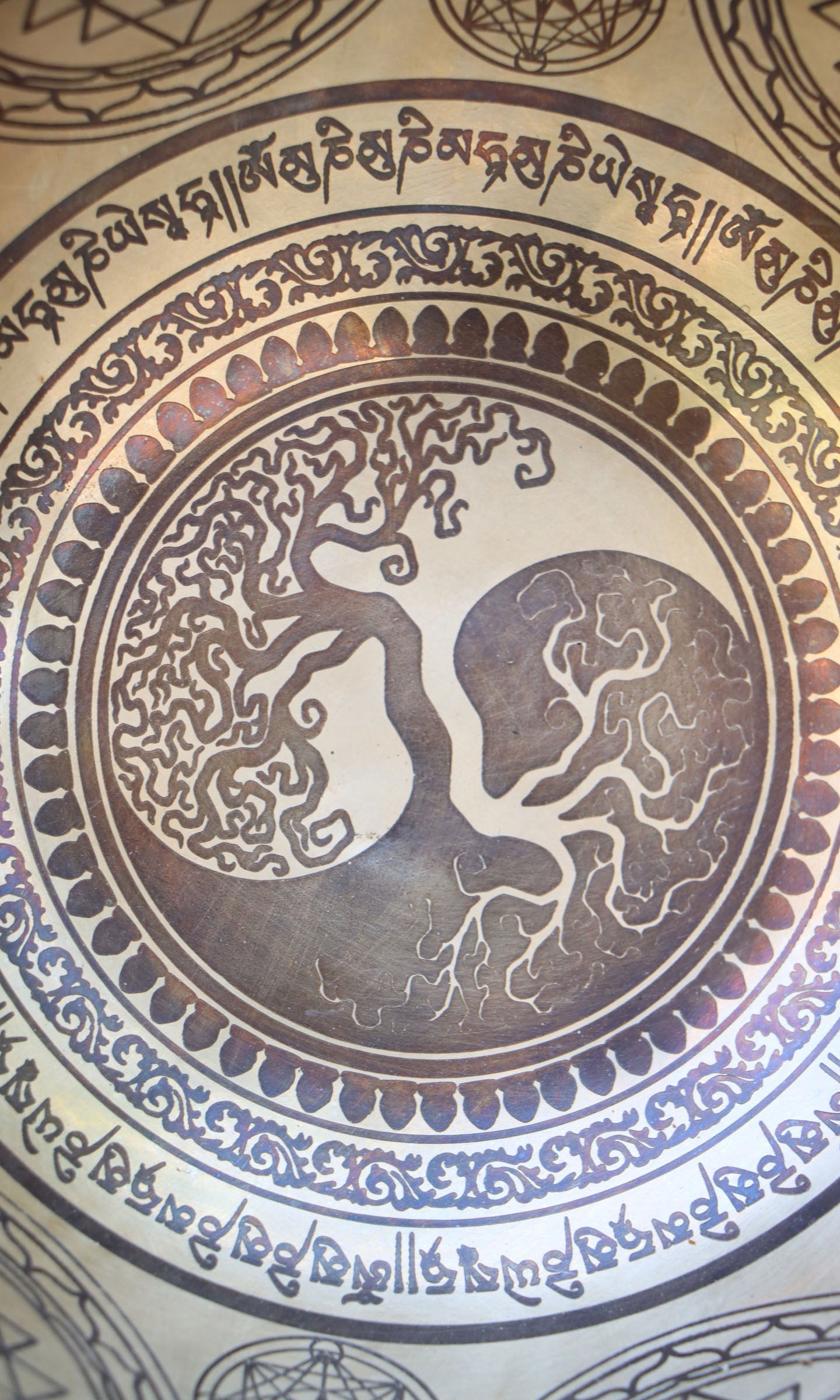 Tree of life singisng bowsl for for relaxation, healing, and enlightenment.