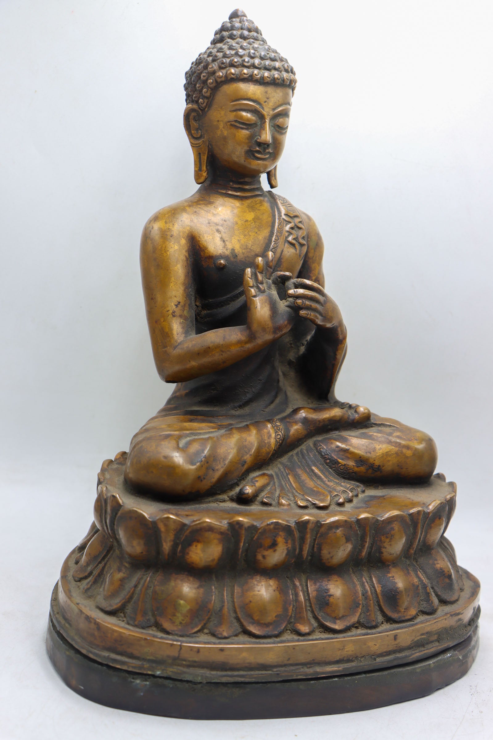 Buddha Statue for meditation and wall decor.