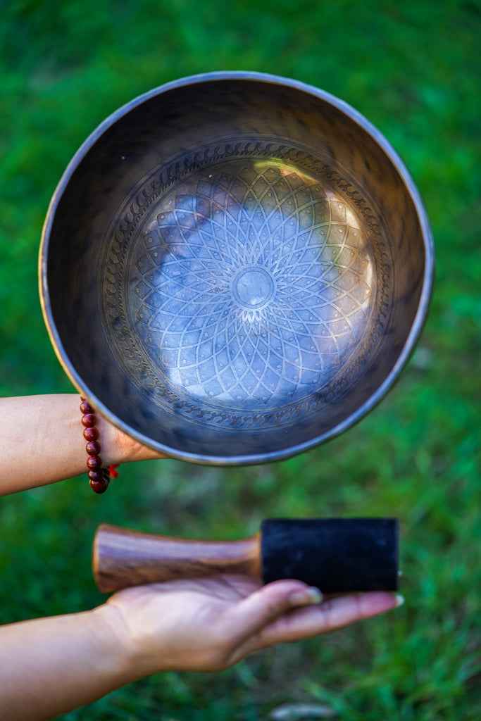 Old Cosmos Singing Bowl - Lucky Thanka