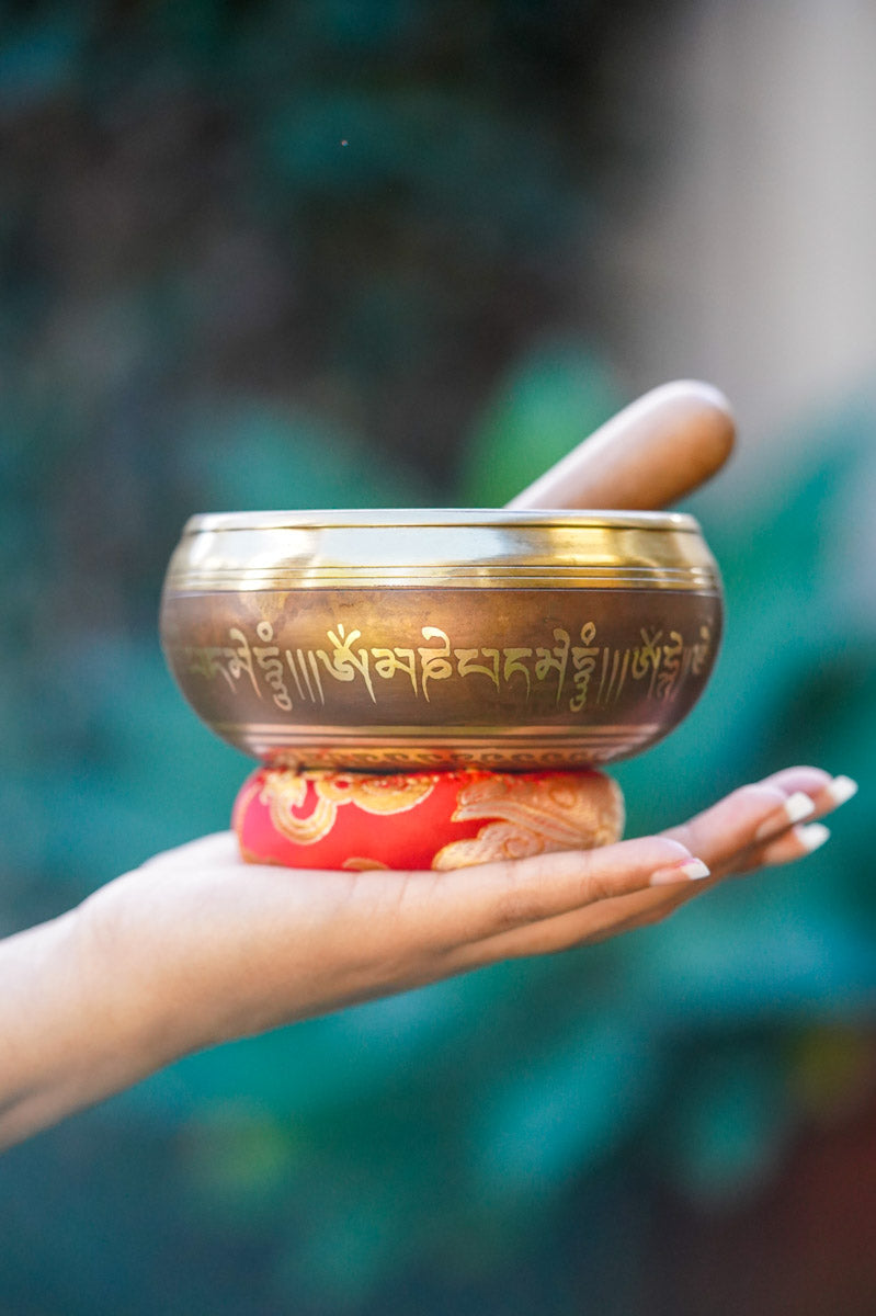 8 Auspicious Symbol Carved Singing Bowl for Good Luck and Positivity - Lucky Thanka