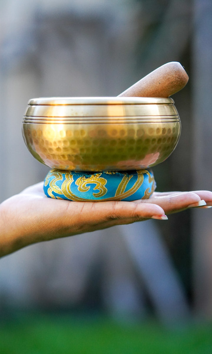 Shakyamuni Buddha Carved Singing Bowl - Lucky Thanka