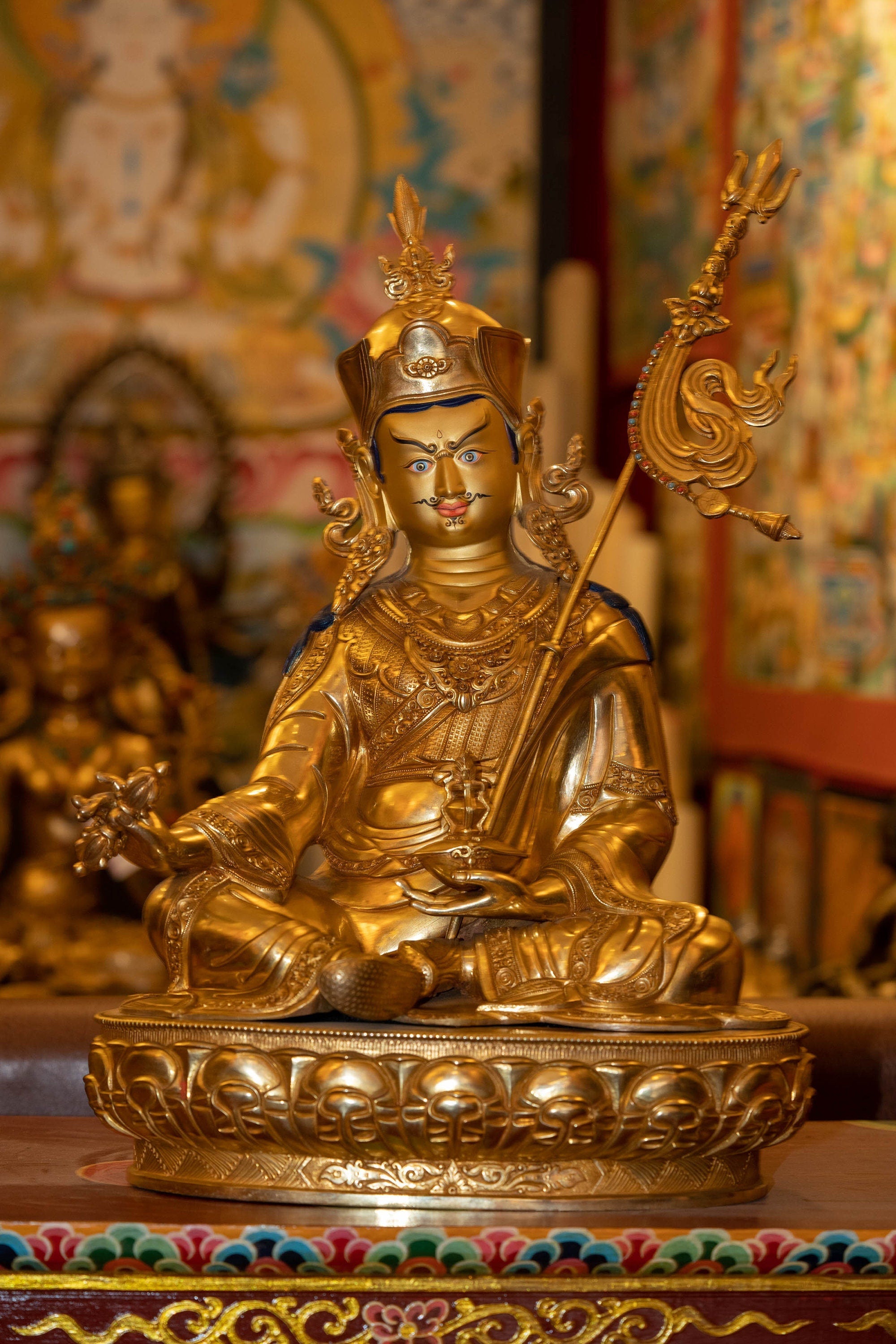 Gold Plated Handmade Guru Padmasambhava Statue - Lucky Thanka