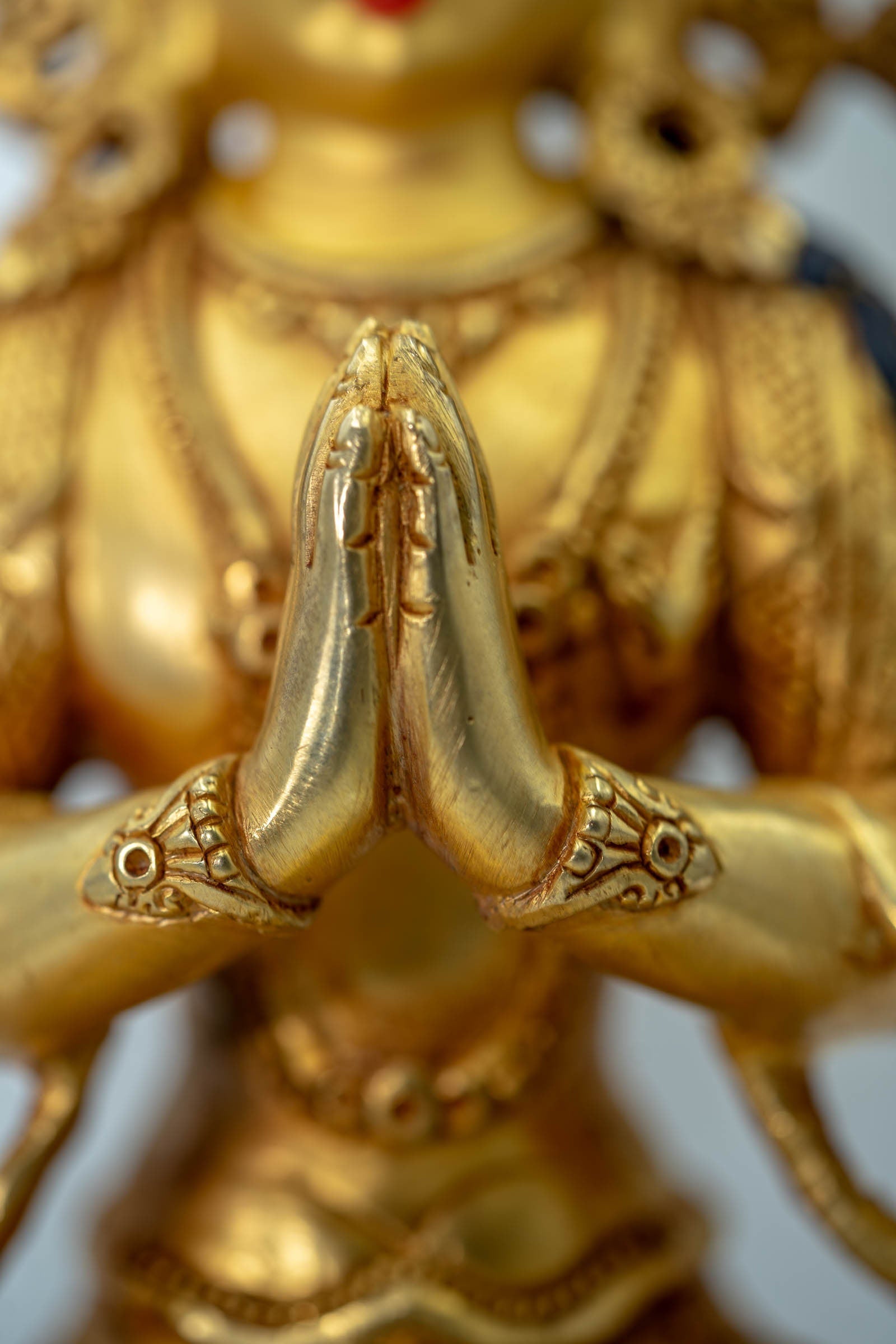 Chenrezig Bodhisattva Gold Plated Statue - Lucky Thanka