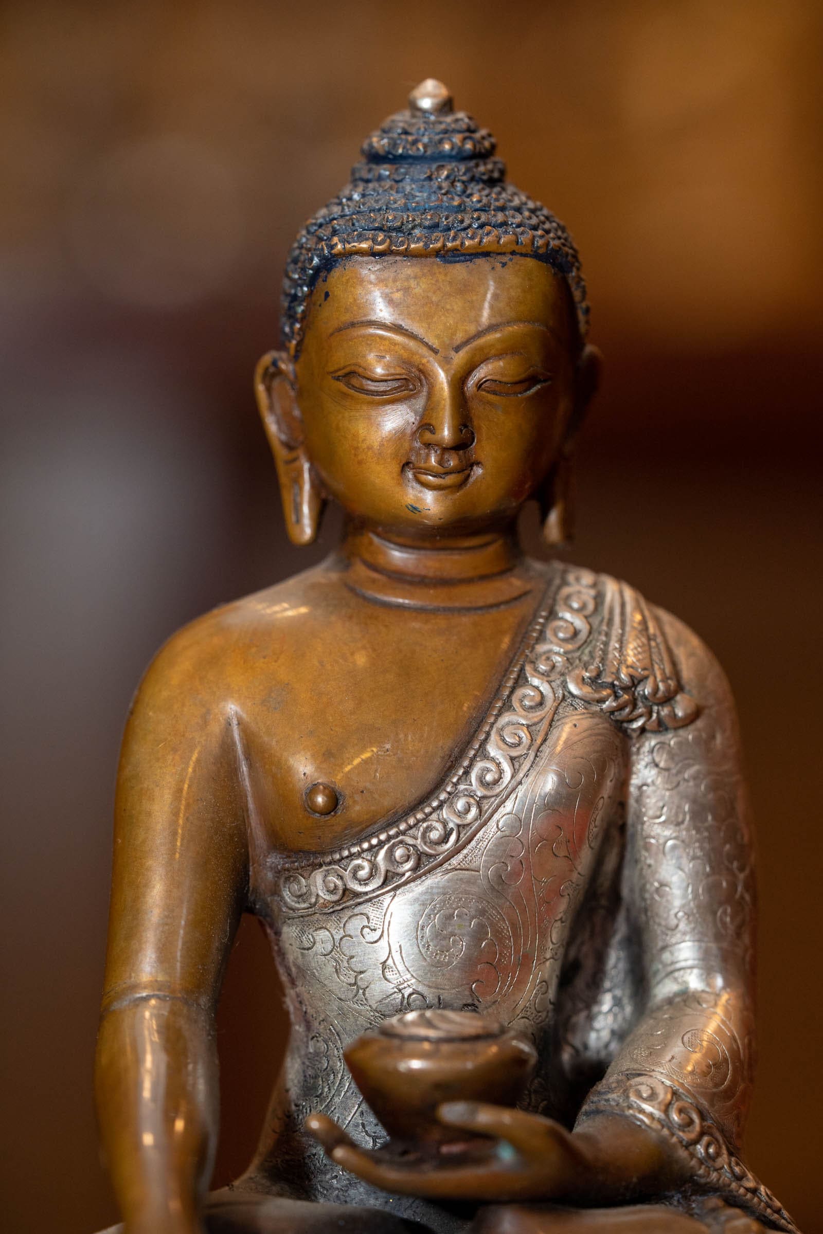 Handcrafted Shakyamuni Buddha Statue - Lucky Thanka